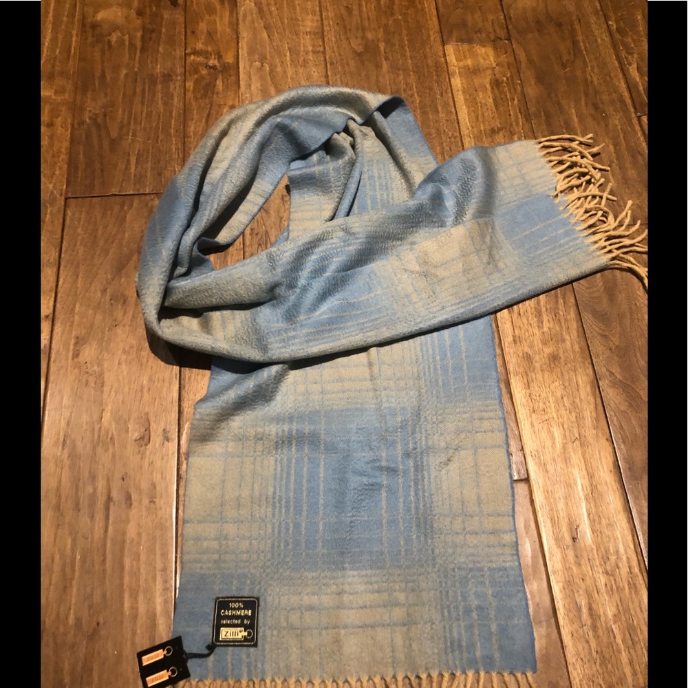 Gorgeous scarf